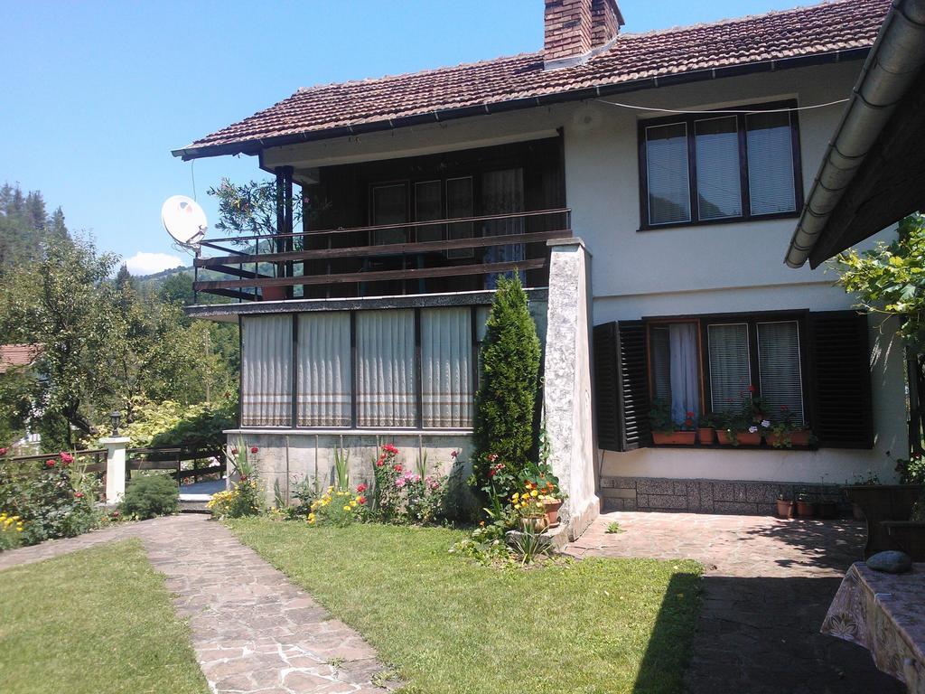 Villa Lalka Ribaritsa Buitenkant foto
